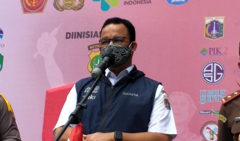 Gubernur DKI Jakarta Anies Baswedan menekankan pentingnya vaksinasi Covid-19.