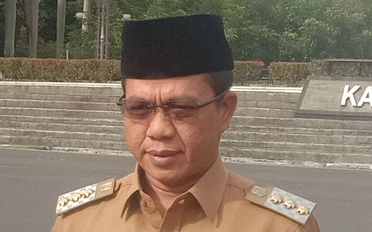Bupati Bandung Dadang Supriatna akan gelar operasi pasar karena sembako naik.