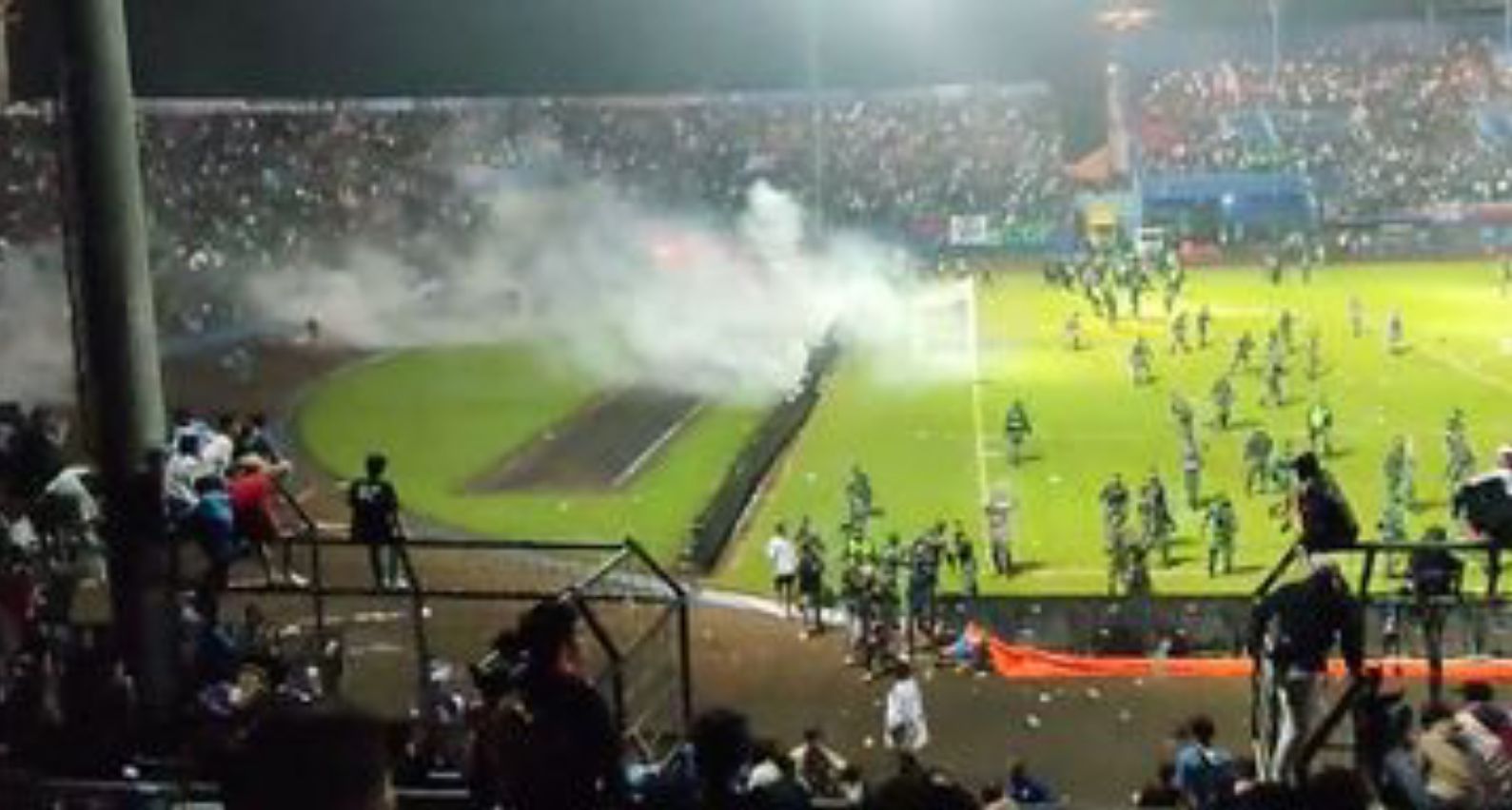 Tragedi di Stadion Kanjuruhan Malang pada 1 Oktober 2022 yang menewaskan 133 fans Aremania