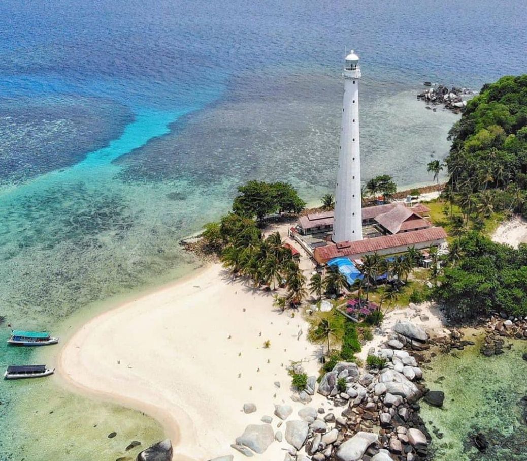 Tempat Wisata Bangka Belitung Terbaru 2023. // Ilustrasi Pulau Lengkuas. 