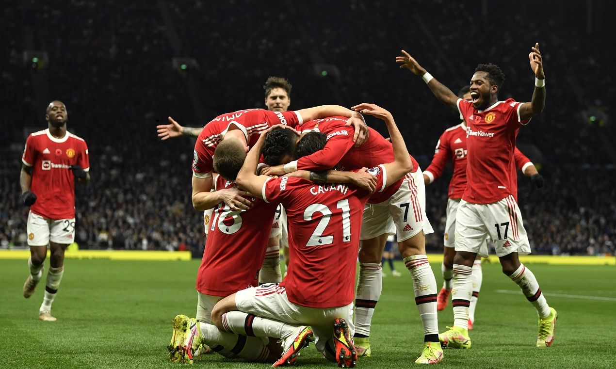 Pemain Manchester United merayakan kemenangan atas Tottenham Hotspur.