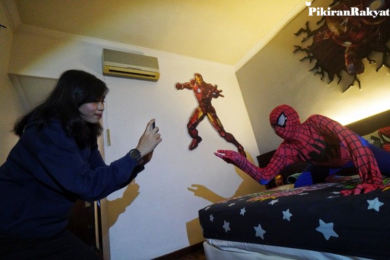 Hotel The Avengers Tokoh Spider Man Di Kamar Grand Whiz Hotel Trawas Mojokerto