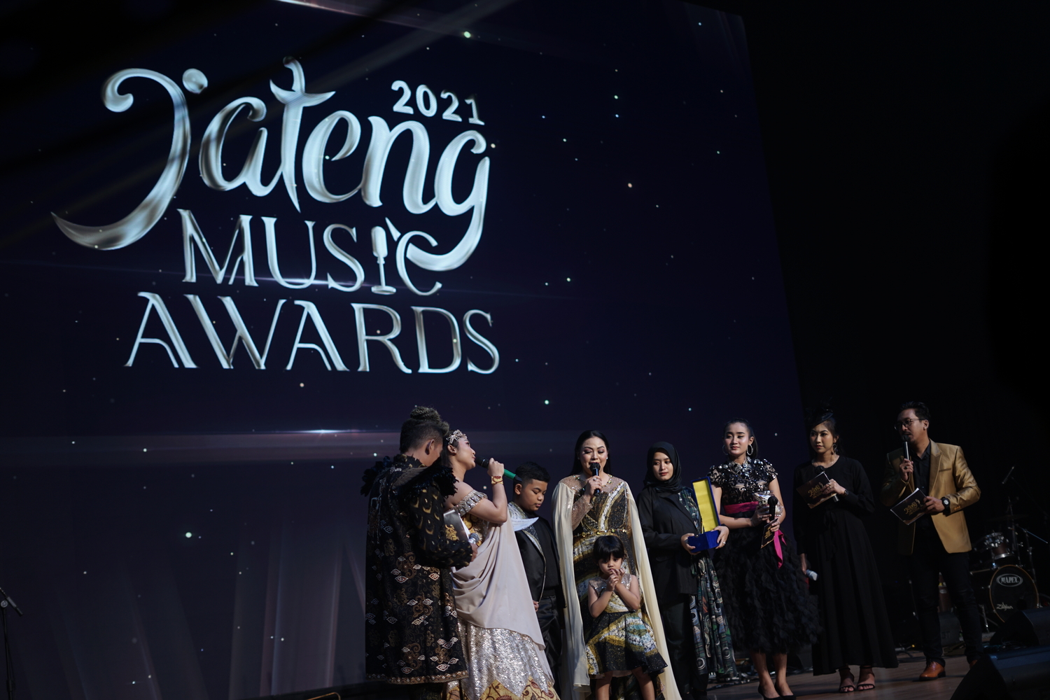 Para Artis memeriahkan Malam Penganugerahan Jateng Music Awards 2021/Tama Media
