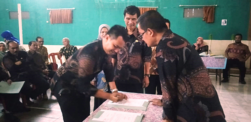 Seren sumeren jabatan kapala sakola di Korwil Pendidikan Kecamatan Sindangkasih Kabupaten Ciamis. Du