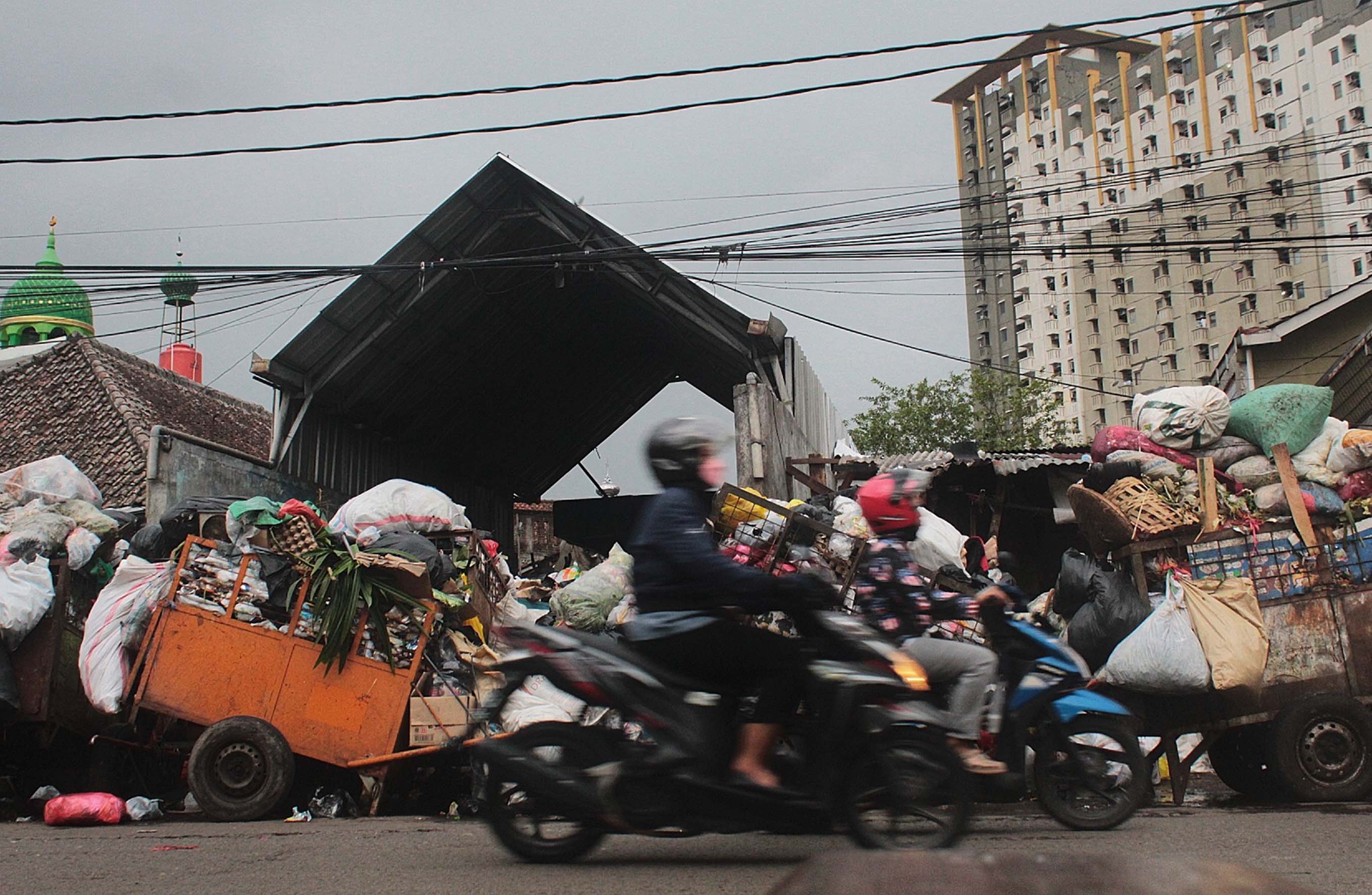 Sampah Menggunung Di Kota Bandung Pikiran Rakyat Com