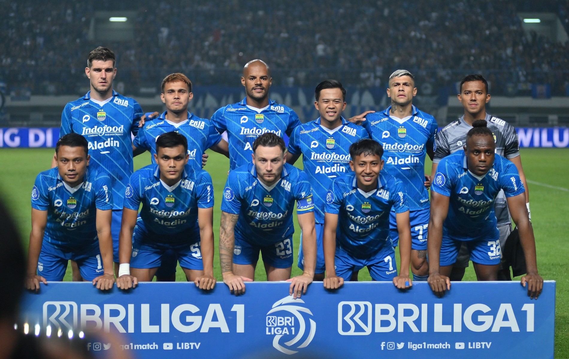 Sebelas pertama tim Persib Bandung saat menghadapi PSM Makassar, di pekan ke-21 Liga 1 Indonesia, 4 