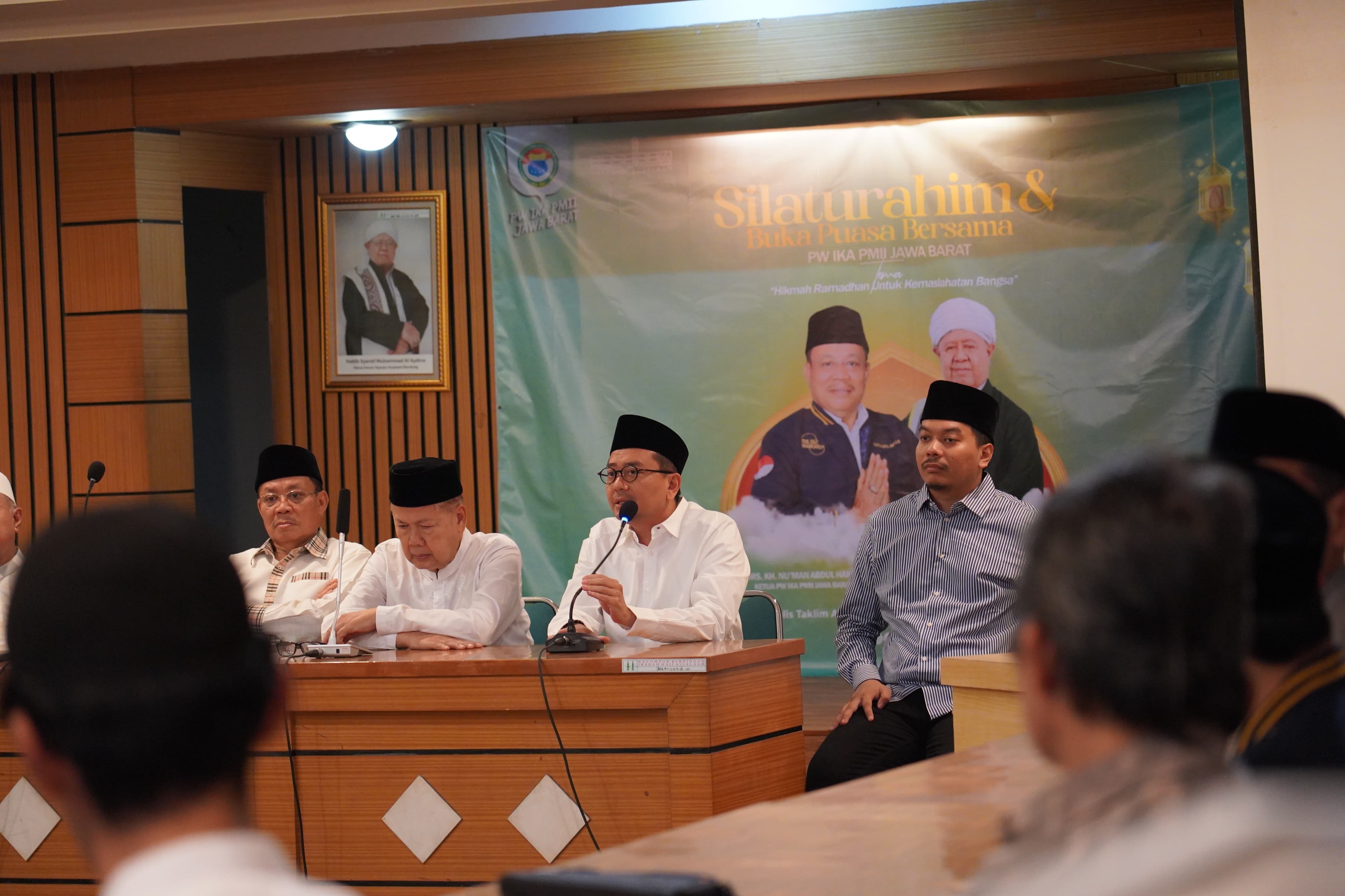 Ketua DPW PKB Jabar Syaiful Huda dalam dialog 'Konsolidasi dan Peningkatan Peran Alumni  Bagi Kemasl
